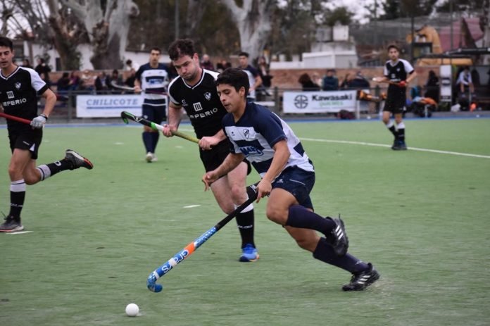 La Capital lanza una clínica gratuita de hockey de primer nivel de cara a las vacaciones de julio