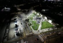 La plaza Varela Lezana y sus históricos murales lucen renovados a metros de la Fiesta del Poncho 2026