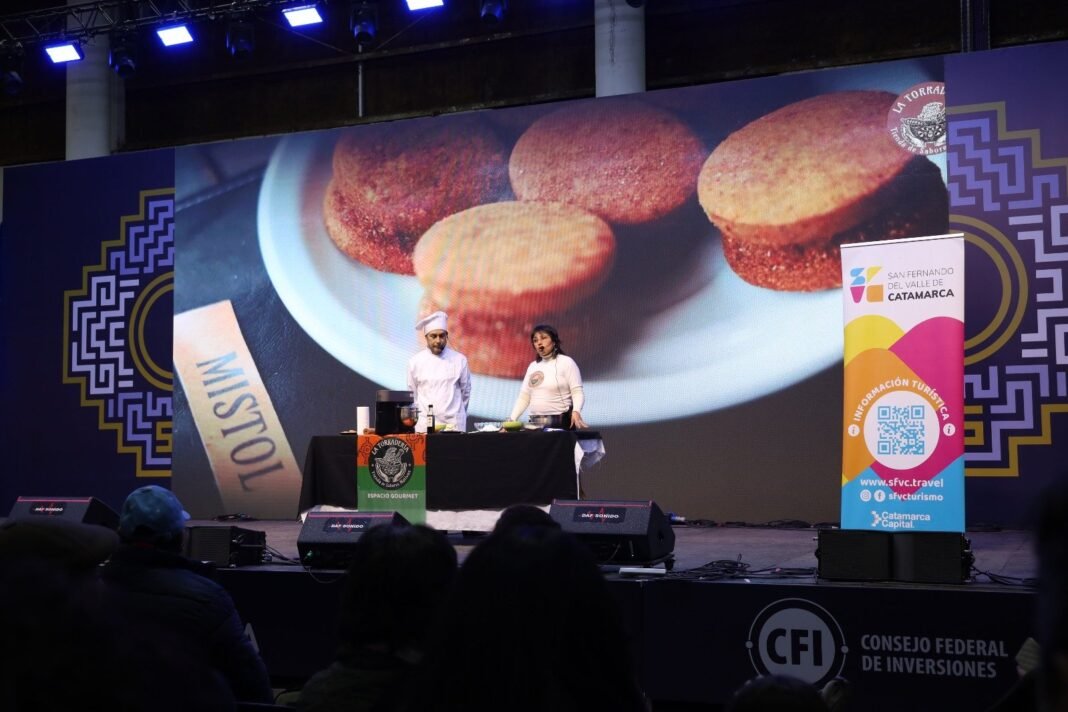 Las alfajores de algarroba fueron los protagonistas en la tarde de Poncho