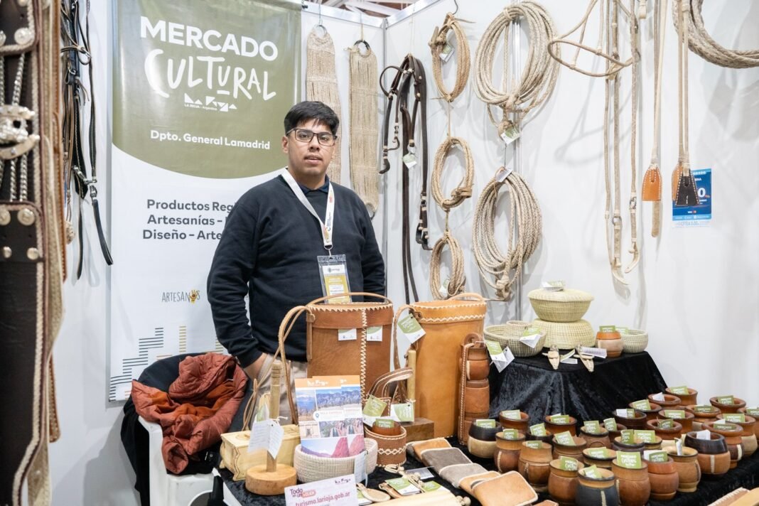 Los Mercados Culturales del país consolidaron el perfil federal de la 55° Fiesta del Poncho