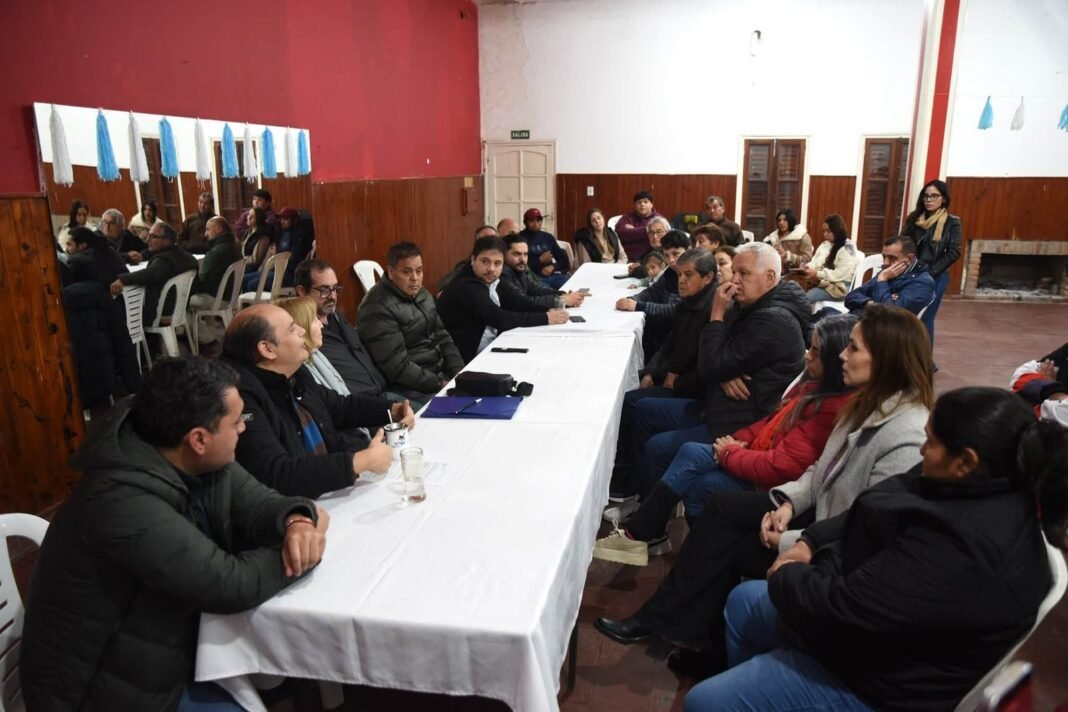 Saadi se reunió con vecinos de Banda de Varela