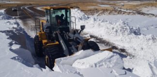 VIALIDAD NACIONAL TRABAJA EN EL DESPEJE DE NIEVE EN EL PASO DE SAN FRANCISCO