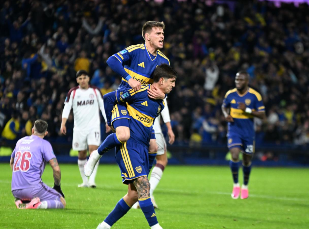Boca ganó agónicamente y con polémica a Lanús en su vuelta a La Bombonera