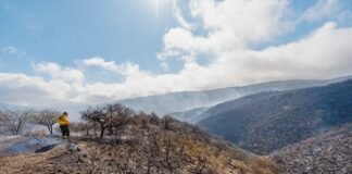 El incendio en El Rodeo permanece contenido y bajo monitoreo permanente
