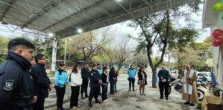 El Obispo visitó el puesto caminero Las Rejas, un centro de salud, una escuela y las empresas de energía y de agua