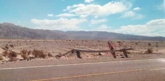 Fuerte viento Zonda derribó postes de alta tensión y dejó sin luz a Fiambalá