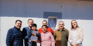 Jalil entregó viviendas en Hualfín y firmó convenio para obras en el Complejo Termal