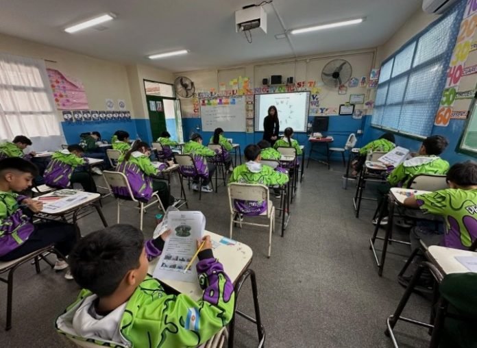 La Capital consolida una agenda educativa basada en la inclusión, la innovación y la planificación estratégica