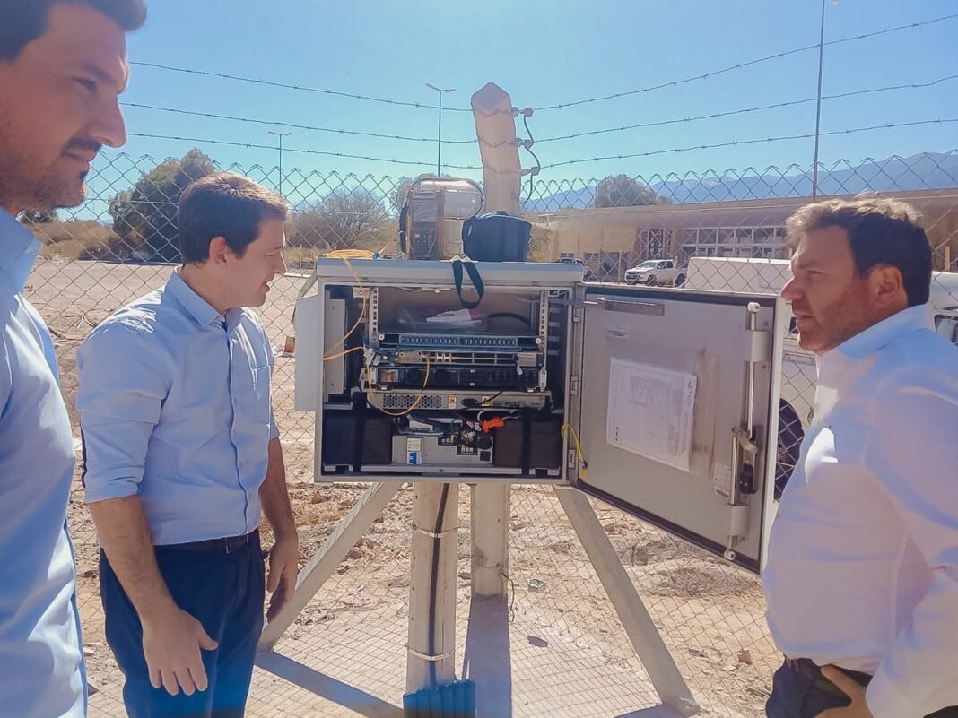 Mayor conectividad: la fibra óptica llegó a Fiambalá