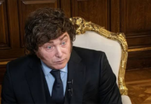 Milei sobre las familias que tomaron préstamos: “¿Les pusieron una pistola en la cabeza para hacerlo?”