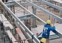 Supervisan la ampliación del Hospital San Juan Bautista al 30% de su avance de obra