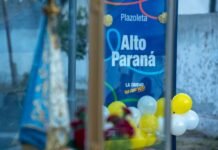 Gustavo puso en valor la plazoleta Alto Paraná y una nueva gruta en el barrio Marcos Avellaneda