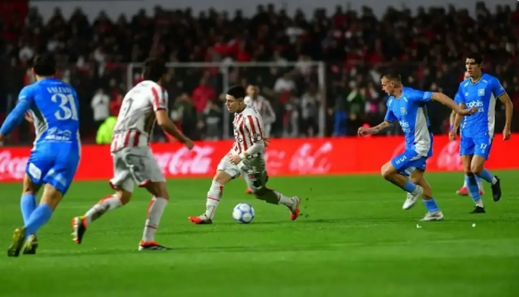 Instituto venció 2-1 a Estudiantes de Rio Cuarto y volvió a la cima de la Zona A