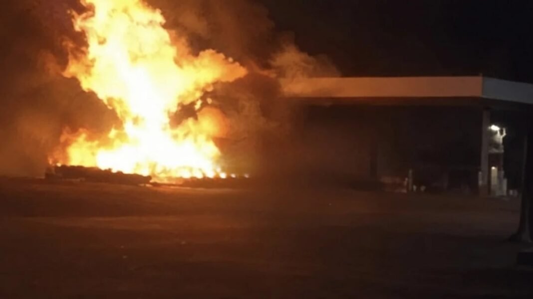 La Justicia investiga el incendio en una estación de servicio que dejó dos heridos: investigan si hubo una falla en la descarga de combustible