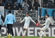Racing perdió de local en tiempo de descuento con Atlético Tucumán y está último en el Clausura