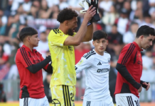 Vozinha volvió a atajar y a tener otro arco en cero con Colo Colo