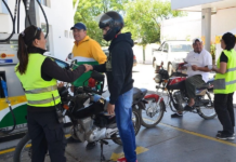Catamarca: la Municipalidad capitalina multará a las estaciones de servicio que les carguen combustible a las motos con escape libre