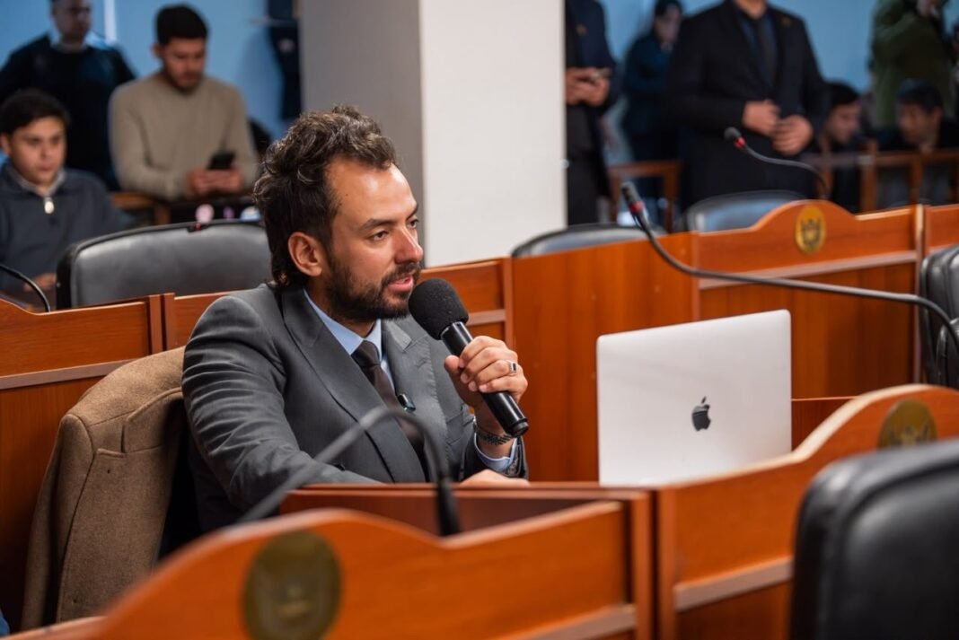 Diputados dio media sanción a un proyecto de Exequiel Moreno para digitalizar los trámites docentes en Catamarca