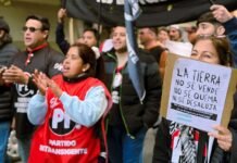 El PI exigió la defensa de la Universidad pública y el rechazo definitivo al DNU 70/2023