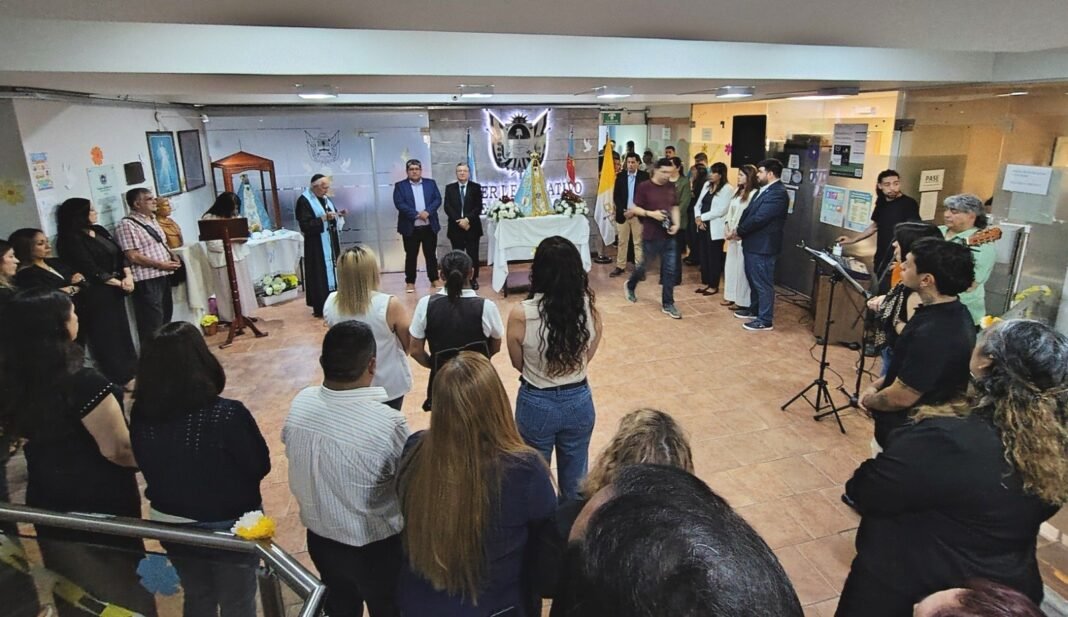 El Poder Legislativo provincial vive una jornada especial con la visita de la Virgen