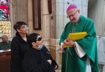 Entregan oraciones traducidas al braille en el Santuario Catedral