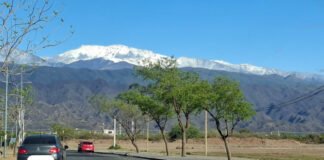 🏔️ El Manchao nevado: una postal después de la lluvia