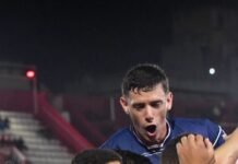 Gimnasia golpeó en la última jugada y venció a Huracán en Parque Patricios