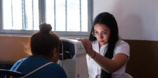 Gustavo encabezó el operativo «Ver para Crecer» en La Cruz Negra con la entrega de más de 220 lentes