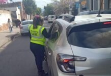 La Capital intensifica los operativos informativos y de regularización para conductores de aplicaciones