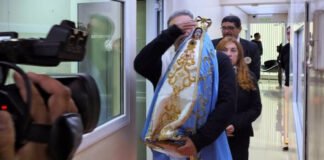 La imagen peregrina de la Virgen inició sus visitas preparando las fiestas de diciembre