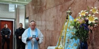 La Madre del Valle visita el Tribunal Oral Federal