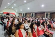 Más de 100 chicos fueron confirmados en la fe en la parroquia de la Santa Cruz