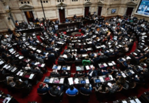 Proponen suspender los sueldos de los diputados nacionales que insulten durante los debates en el Congreso