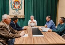 Raúl Jalil e intendentes coordinan la continuidad de obras viales en el Este y Fiambalá