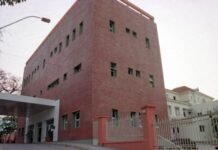 Salud informa sobre un caso de meningoencefalitis amebiana primaria en Fiambalá
