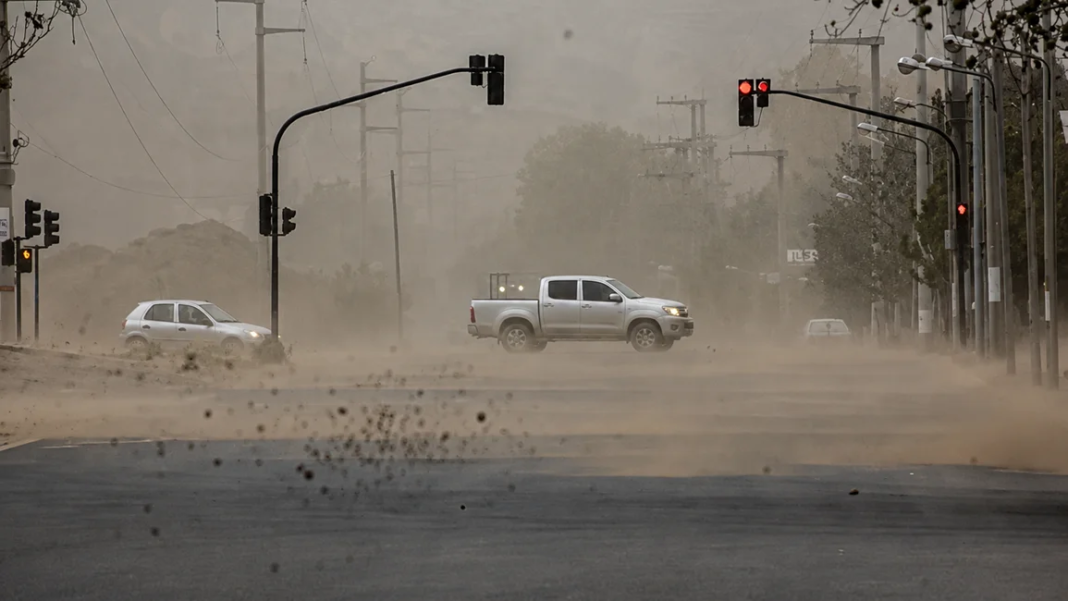 Se mantienen en alerta amarillo hoy viernes por vientos, Antofagasta de la Sierra, Tinogasta, Belén, Santa María, Andalgalá y Pomán