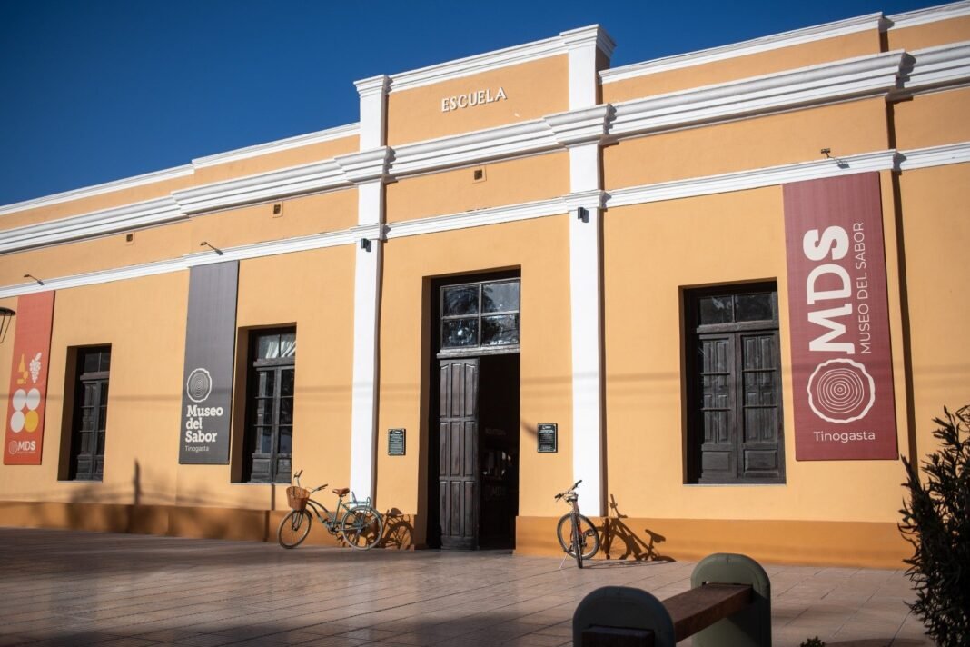 Turismo llega a Fiambalá y Tinogasta con herramientas de financiamiento para prestadores